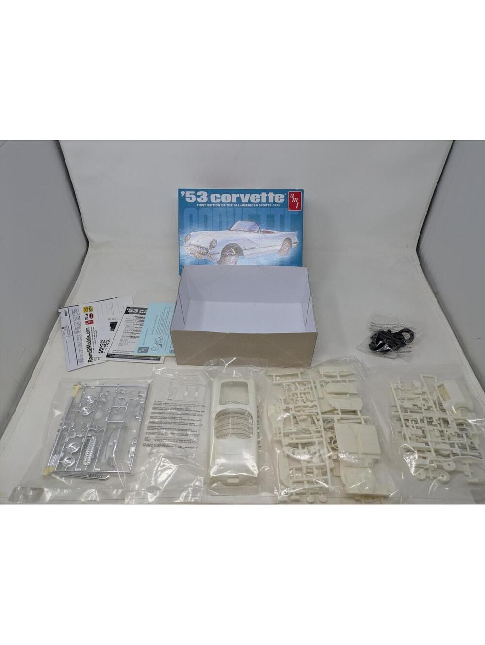 AMT 53 Corvette Vintage Model Kit 1/25 Scale T310-New Open Box